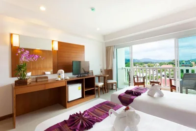 Camera matrimoniale o doppia con letti singoli con vista mare parziale — Rawai Princess Hotel